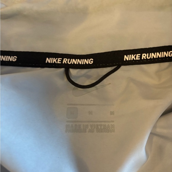 Men’s Nike Running vest - Picture 3 of 4